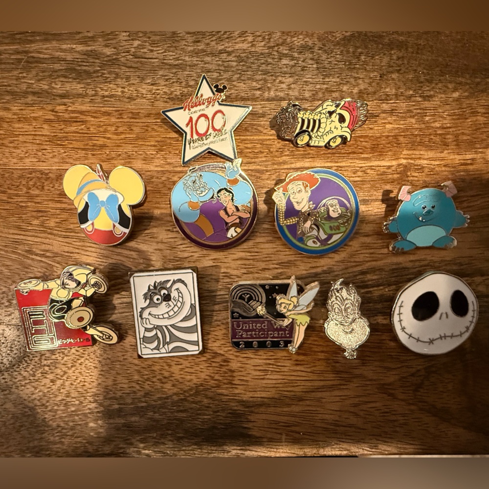 Disney Character Enamel Pin Set